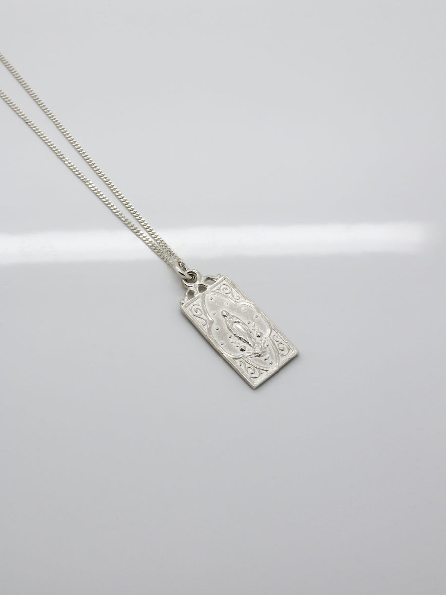 Miono by Catherine Merlin | Necklace Médaillon I