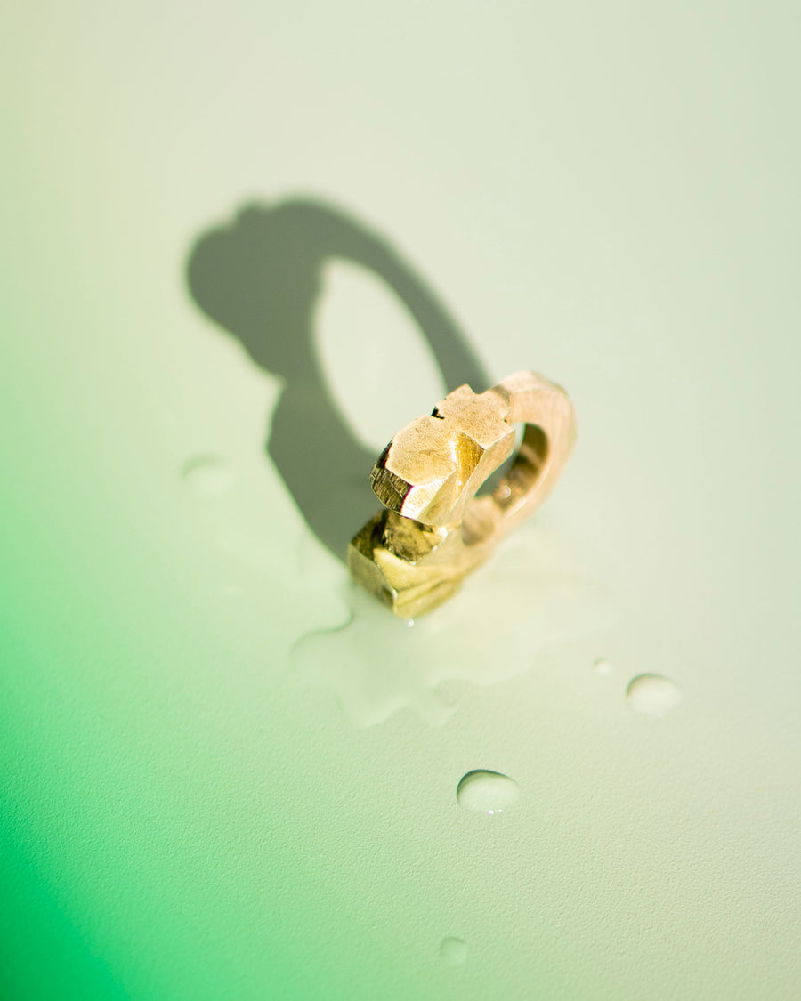 Or-Impact by Emilie Somers | Ring Raw Slice with Strass